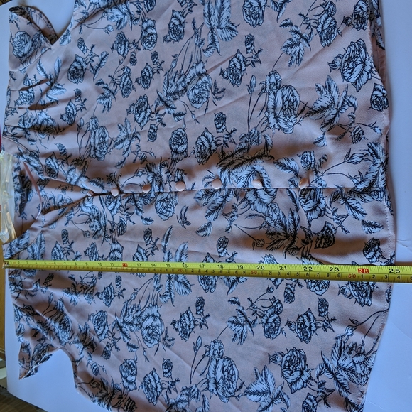 Primark, soft pink top.Sz 4 - Picture 6 of 7